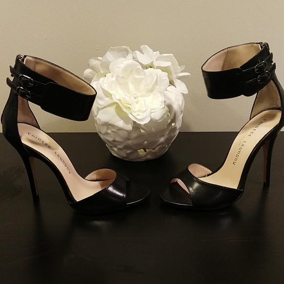 Heels - Picture 3 of 3